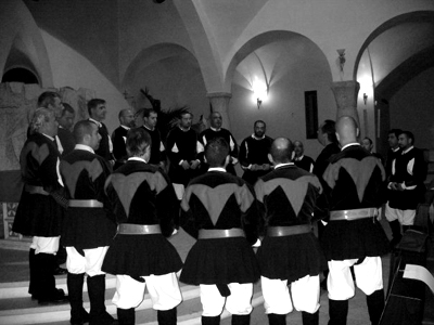 il coro Monte Gonare canta in chiesa
